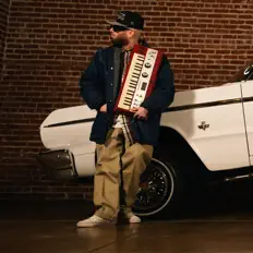 Luister naar Diamond Ortiz, bekijk muziekvideo's, lees de bio, bekijk de tourdata, en meer!