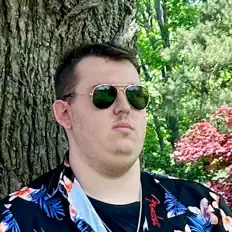 Ouve Daniel Silverman, vê vídeos de música, lê a biografia, vê as datas da digressão e muito mais!