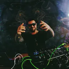 Poslechněte si interpreta Amplify (MX), sledujte hudební videa, přečtěte si životopis, podívejte se na data turné a další informace.