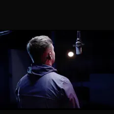 Ouve Fin James, vê vídeos de música, lê a biografia, vê as datas da digressão e muito mais!