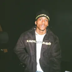 Trendy/Trendi dinle, müzik videolarını izle, biyografisini oku, tur tarihlerini ve daha fazlasını gör!