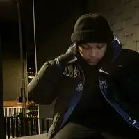 Poslechněte si interpreta undefined, sledujte hudební videa, přečtěte si životopis, podívejte se na data turné a další informace.