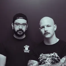 Ακούστε περιεχόμενο από OpenBook, παρακολουθήστε μουσικά βίντεο, διαβάστε το βιογραφικό, δείτε ημερομηνίες περιοδείας, και πολλά ακόμη!