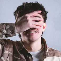 Hör dir Marshall James an, schau dir Musikvideos an, lies die Biografie, finde Tourdaten und mehr!