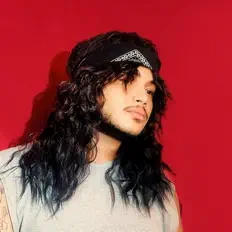 Poslechněte si interpreta Alby Woolridge, sledujte hudební videa, přečtěte si životopis, podívejte se na data turné a další informace.