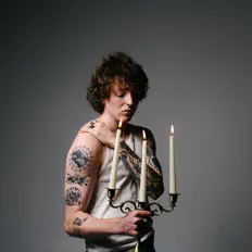 hxrtleya सुनें, म्यूज़िक वीडियो देखें, बायो पढ़ें, दौरे की तारीखें और बहुत कुछ देखें!