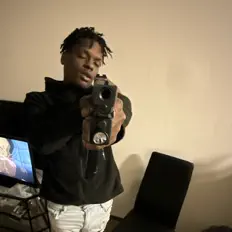 Escucha a OhAmiri, mira videos musicales, lee su biografía, consulta las fechas de las gira y más.