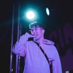 收听 Basti、观看音乐视频、阅读小传、查看巡演日期等 ！