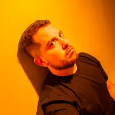 Pato Karlenを聴いたり、ミュージックビデオを鑑賞したり、経歴やツアー日程などを確認したりしましょう！