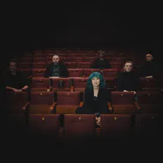 收听 Alfah Femmes、观看音乐视频、阅读小传、查看巡演日期等 ！