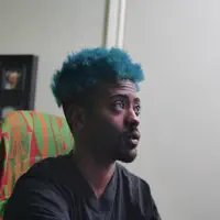 Ouça undefined, assista a videoclipes, leia a biografia, veja as datas das turnês e mais!