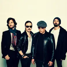 Escucha a Joven Dolores, mira vídeos musicales, lee la biografía, consulta fechas de giras y mucho más.