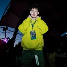 BreadWinner lil HKを聴いたり、ミュージックビデオを鑑賞したり、経歴やツアー日程などを確認したりしましょう！