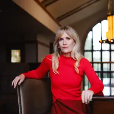 Melanie Pennを聴いたり、ミュージックビデオを鑑賞したり、経歴やツアー日程などを確認したりしましょう！