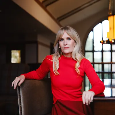 Listen to Melanie Penn, watch music videos, read bio, see tour dates & more!