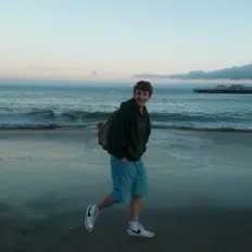 Hör dir just luke an, schau dir Musikvideos an, lies die Biografie, finde Tourdaten und mehr!