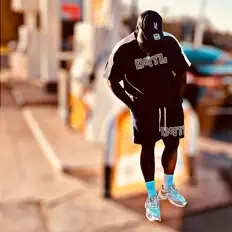 Vip Gutter을(를) 듣고, 뮤직 비디오를 보고, 약력을 읽고, 투어 일정 등을 확인하세요!