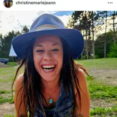 Escucha a Christine Marie-Jeann, mira vídeos musicales, lee la biografía, consulta fechas de giras y mucho más.