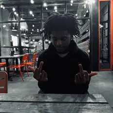 Ακούστε περιεχόμενο από soloomotion, παρακολουθήστε μουσικά βίντεο, διαβάστε το βιογραφικό, δείτε ημερομηνίες περιοδείας, και πολλά ακόμη!