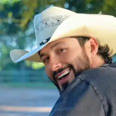 收听 J Mado、观看音乐视频、阅读小传、查看巡演日期等 ！