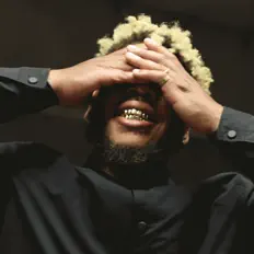 Jax Judo सुनें, म्यूज़िक वीडियो देखें, बायो पढ़ें, दौरे की तारीखें और बहुत कुछ देखें!