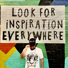 Mm la R을(를) 듣고, 뮤직 비디오를 보고, 약력을 읽고, 투어 일정 등을 확인하세요!