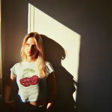 Ascolta Lena Rowa, guarda video musicali, leggi la biografia, vedi le date del tour & altro!