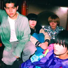 聆聽 VANET、觀看音樂影片、閱讀小傳、查看巡演日期等！