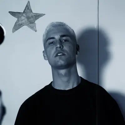 Listen to Dawid, watch music videos, read bio, see tour dates & more!