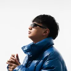 Ascolta Serchy Junior, guarda video musicali, leggi la biografia, vedi le date del tour & altro!