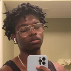 Ascolta ilymarrli, guarda video musicali, leggi la biografia, vedi le date del tour & altro!