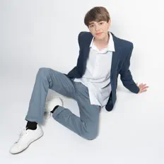 收听 Pol Calvo、观看音乐视频、阅读小传、查看巡演日期等 ！