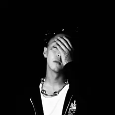 收听 Shinkai East、观看音乐视频、阅读小传、查看巡演日期等 ！