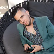 Ascolta Biembi, guarda video musicali, leggi la biografia, vedi le date del tour & altro!