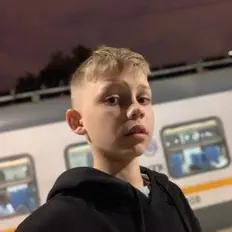 Ouve Metram Dibdi, vê vídeos de música, lê a biografia, vê as datas da digressão e muito mais!