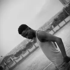 聆聽 Lord Marley、觀看音樂影片、閱讀小傳、查看巡演日期等！