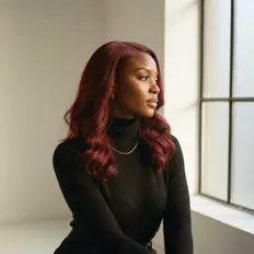 聆聽 JANAE、觀看音樂影片、閱讀小傳、查看巡演日期等！