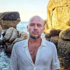 Ouve ARD matthews, vê vídeos de música, lê a biografia, vê as datas da digressão e muito mais!