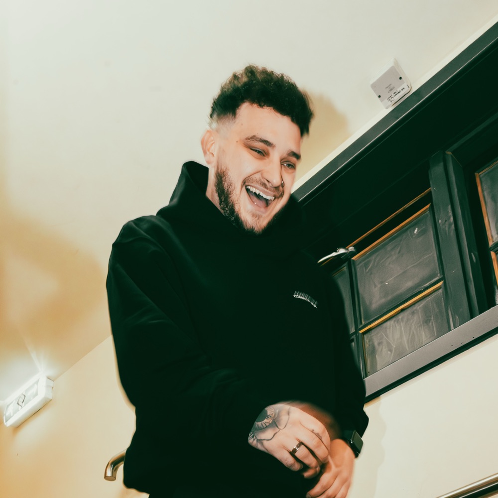 Dylan McPhee - Dance artist