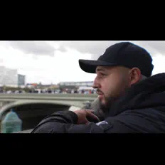 Ouve Nestique, vê vídeos de música, lê a biografia, vê as datas da digressão e muito mais!