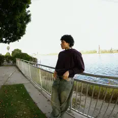 Dengarkan LINDO, tonton video musik, baca bio, lihat tanggal tur & lainnya!