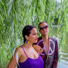 ALBA Musikを聴いたり、ミュージックビデオを鑑賞したり、経歴やツアー日程などを確認したりしましょう！