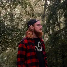 Hör dir Innocent Vigilant Ordinary an, schau dir Musikvideos an, lies die Biografie, finde Tourdaten und mehr!