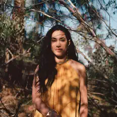 Escucha a Radhika Vekaria, mira videos musicales, lee su biografía, consulta las fechas de las gira y más.