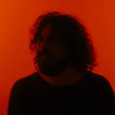 Hör dir Laiv. an, schau dir Musikvideos an, lies die Biografie, finde Tourdaten und mehr!