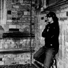 Ouve Viktor Spice, vê vídeos de música, lê a biografia, vê as datas da digressão e muito mais!