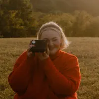 Escucha a undefined, mira videos musicales, lee su biografía, consulta las fechas de las gira y más.