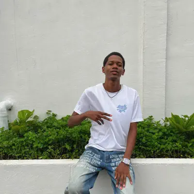 Listen to Loyss Brown, watch music videos, read bio, see tour dates & more!