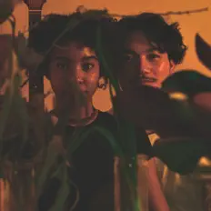 bim+bo을(를) 듣고, 뮤직 비디오를 보고, 약력을 읽고, 투어 일정 등을 확인하세요!