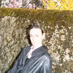 聆聽 Maria Teriaeva、觀看音樂影片、閱讀小傳、查看巡演日期等！
